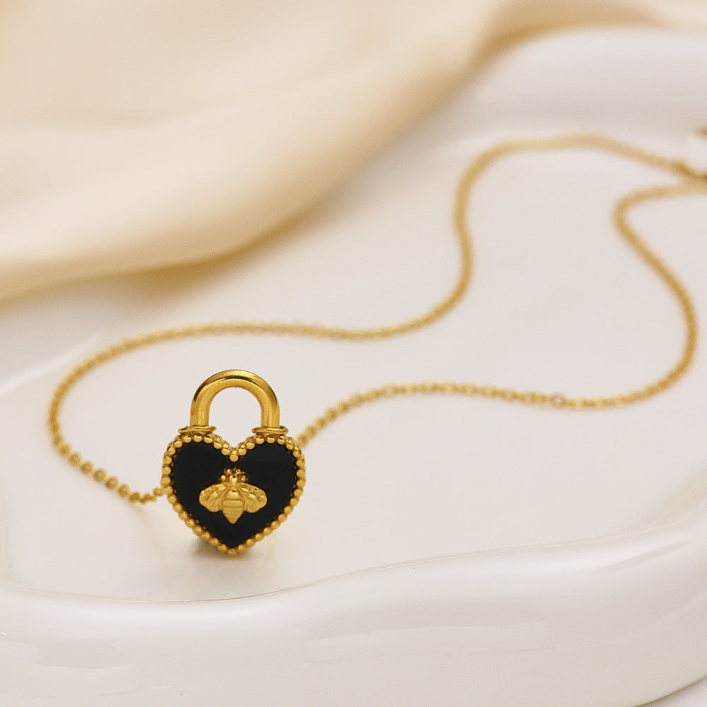 Millennium Hot Girl Love Small Lock Bee Necklace